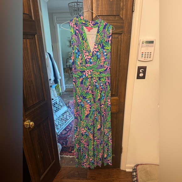 Lilly Pulitzer Dresses & Skirts - Lilly Pulitzer Vibrant Floral Dress with Blue and Pink